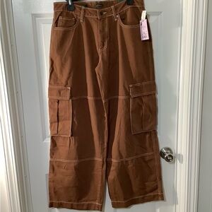 Mid-Rise Baggy Cargo Pants brown size 10 R. NWT